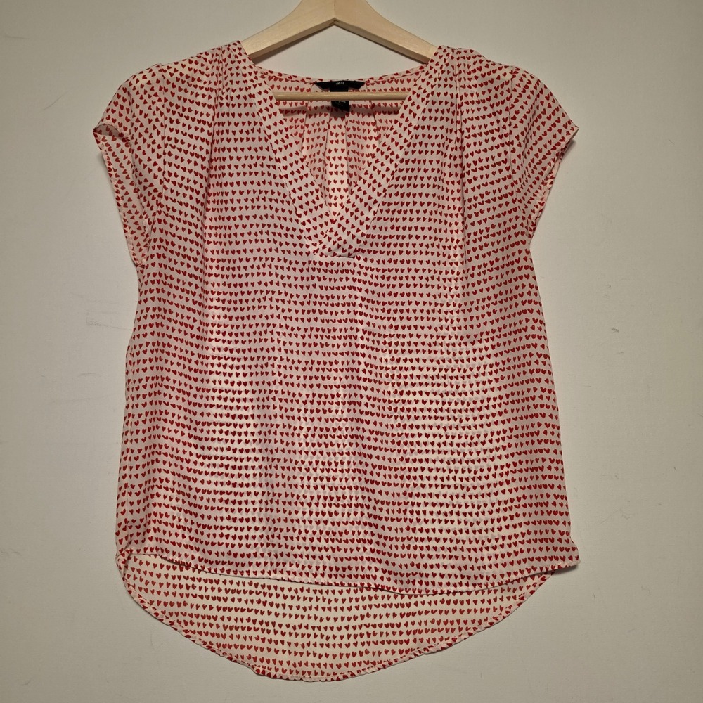 H&M Heart Print V-Neck Short Sleeve Blouse Top White Red Size 6